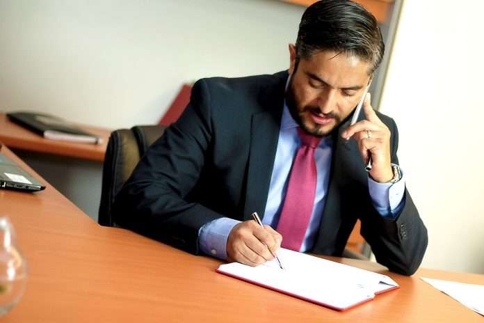 ¿Necesito un consultor para inmigrar a Canadá?